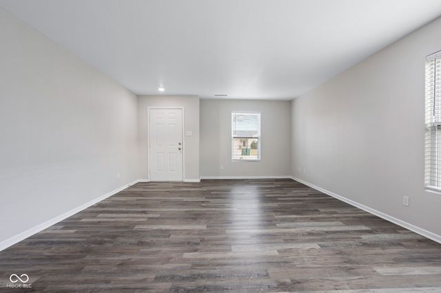 476 Bourneside Drive, Greenfield, IN 46140