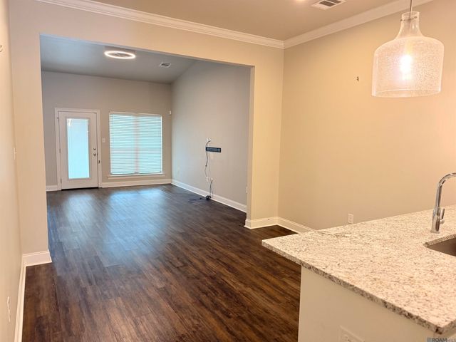 11582 Cottagecreek Rd, Baton Rouge, LA 70816