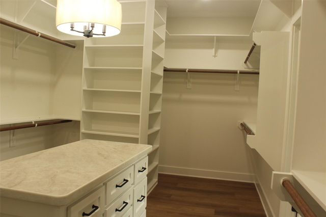 109 Gadwall Drive, Clute, TX 77531
