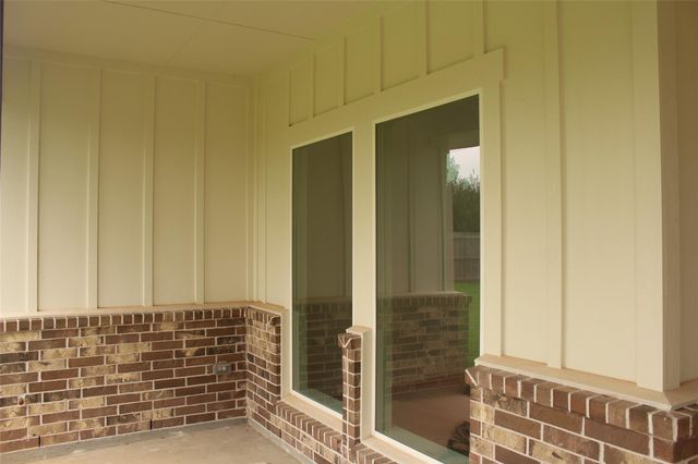 109 Gadwall Drive, Clute, TX 77531