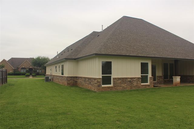 109 Gadwall Drive, Clute, TX 77531