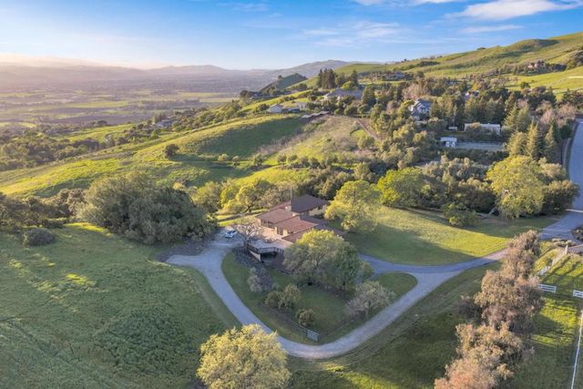 3270 Paseo Vista Avenue, San Martin, CA 95046