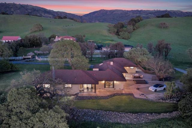 3270 Paseo Vista Avenue, San Martin, CA 95046