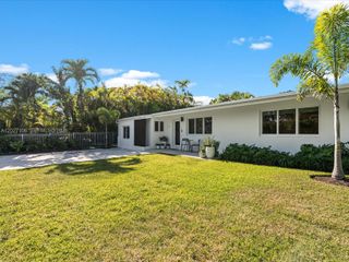 1945 Alamanda Dr 0, North Miami, FL 33181