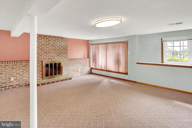 700 TRIMBLE BLVD, Brookhaven, PA 19015