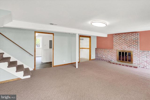 700 TRIMBLE BLVD, Brookhaven, PA 19015
