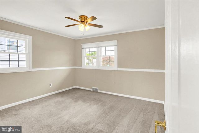 700 TRIMBLE BLVD, Brookhaven, PA 19015