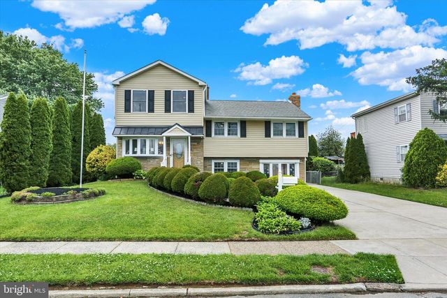 700 TRIMBLE BLVD, Brookhaven, PA 19015