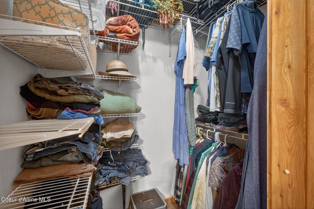 415 Hummingbird DR, Sandpoint, ID 83864