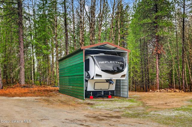 415 Hummingbird DR, Sandpoint, ID 83864