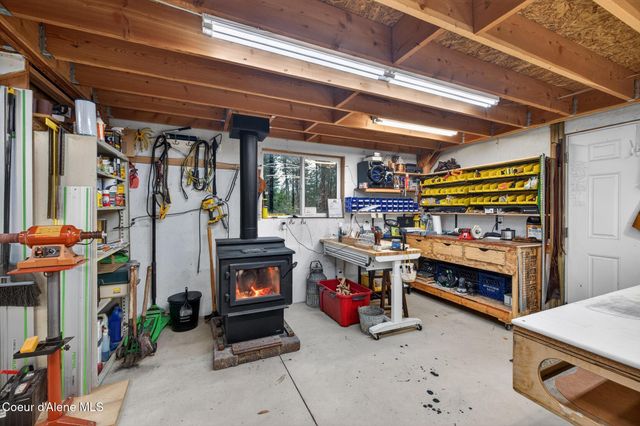 415 Hummingbird DR, Sandpoint, ID 83864