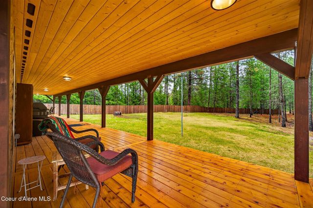 415 Hummingbird DR, Sandpoint, ID 83864