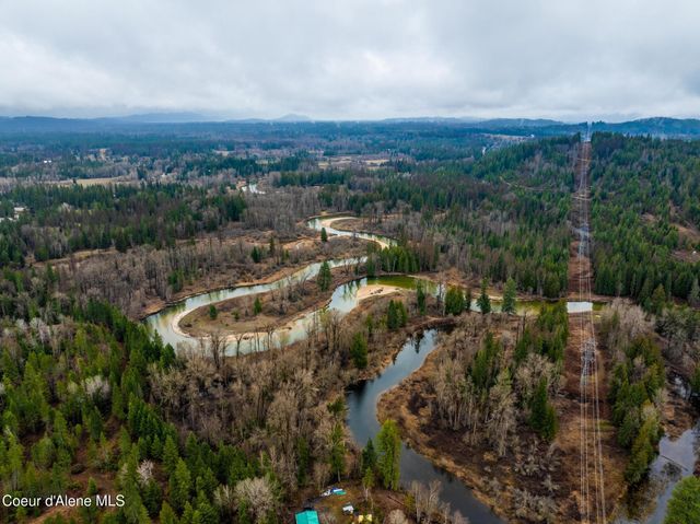 415 Hummingbird DR, Sandpoint, ID 83864