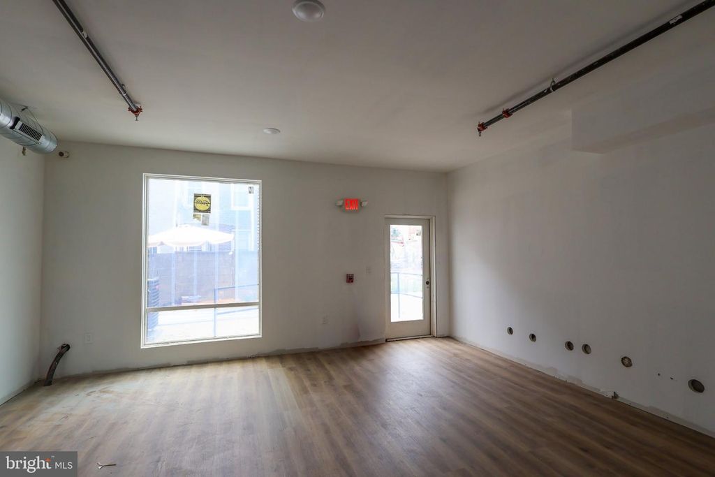 2001 FRANKFORD AVE, Philadelphia, PA 19125 — photo 3