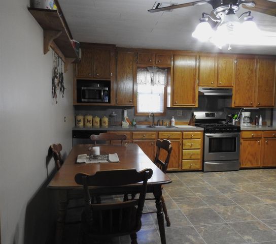 1464 Doctor Beatrous Rd, Theriot, LA 70397