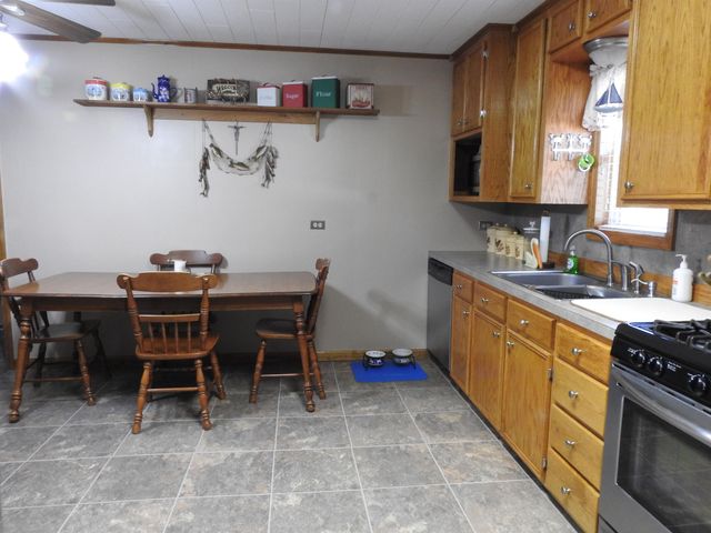 1464 Doctor Beatrous Rd, Theriot, LA 70397