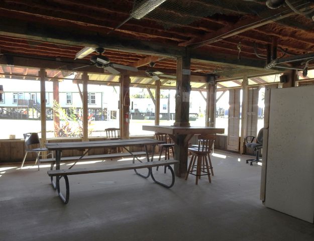 1464 Doctor Beatrous Rd, Theriot, LA 70397