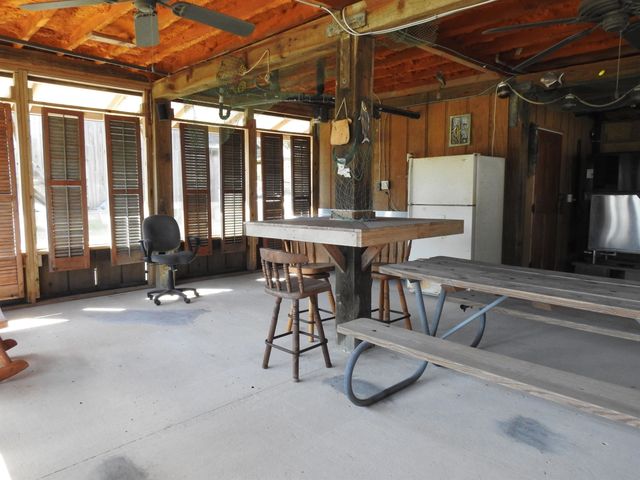 1464 Doctor Beatrous Rd, Theriot, LA 70397