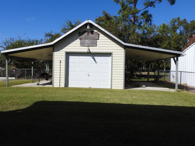 1464 Doctor Beatrous Rd, Theriot, LA 70397