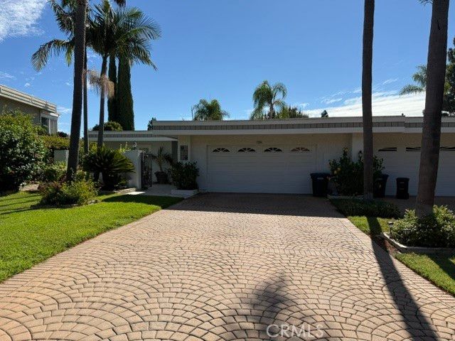 5598 Vista Del Mando S A, Laguna Woods, CA 92637