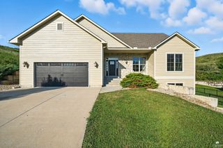 2932 Tobacco Road, Manhattan, KS 66503