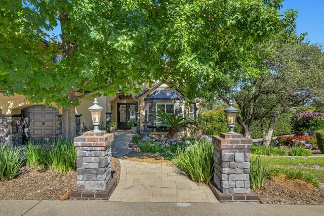 200 American River Canyon Dr, Folsom, CA 95630