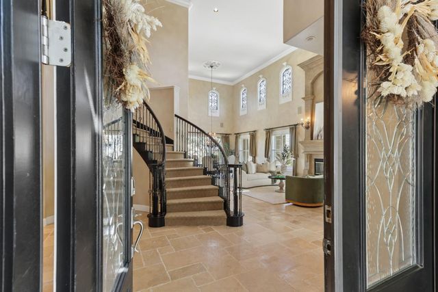 200 American River Canyon Dr, Folsom, CA 95630