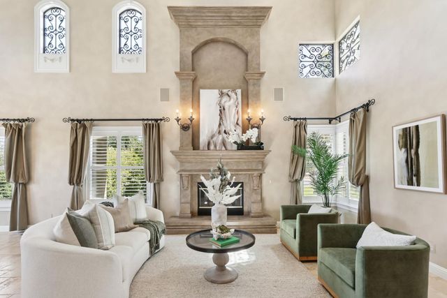 200 American River Canyon Dr, Folsom, CA 95630