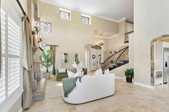 200 American River Canyon Dr, Folsom, CA 95630