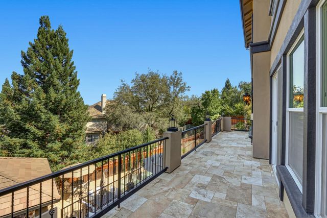 200 American River Canyon Dr, Folsom, CA 95630