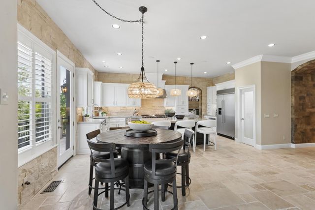 200 American River Canyon Dr, Folsom, CA 95630