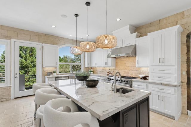 200 American River Canyon Dr, Folsom, CA 95630