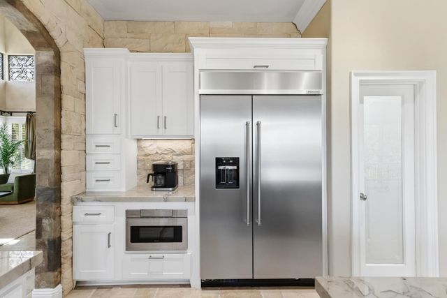 200 American River Canyon Dr, Folsom, CA 95630
