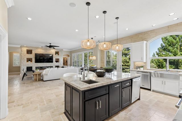 200 American River Canyon Dr, Folsom, CA 95630