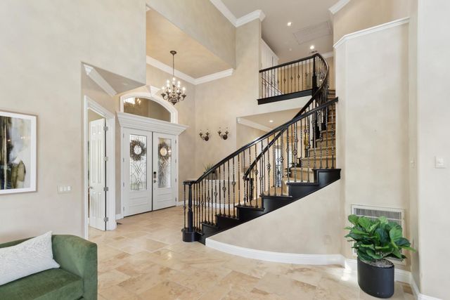 200 American River Canyon Dr, Folsom, CA 95630