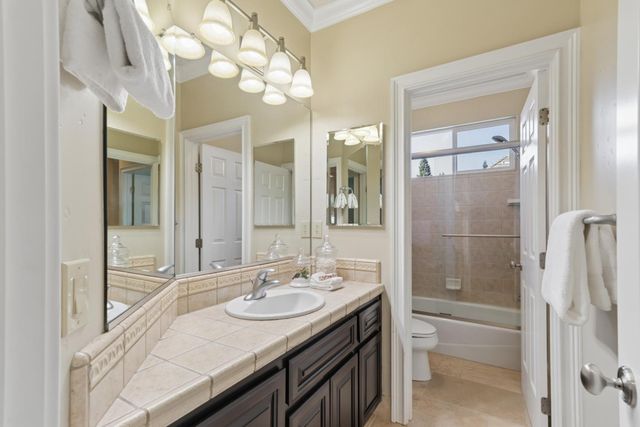 200 American River Canyon Dr, Folsom, CA 95630