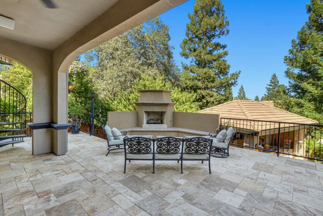 200 American River Canyon Dr, Folsom, CA 95630