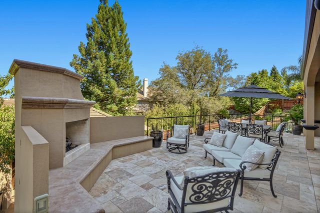 200 American River Canyon Dr, Folsom, CA 95630