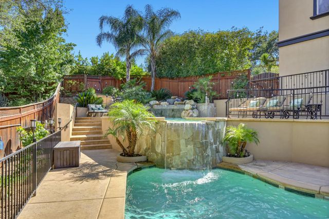 200 American River Canyon Dr, Folsom, CA 95630