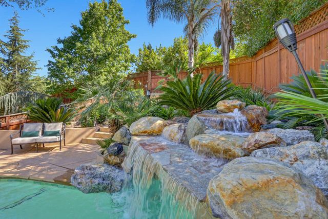 200 American River Canyon Dr, Folsom, CA 95630