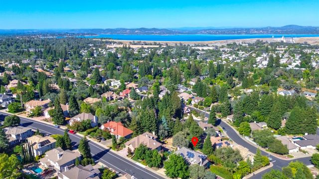 200 American River Canyon Dr, Folsom, CA 95630