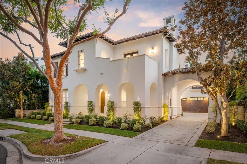 15 Boardwalk, Newport Beach, CA 92660 — exterior