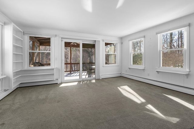 12 Fairway Drive, Amherst, NH 03031