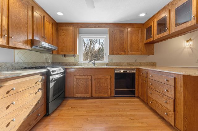 12 Fairway Drive, Amherst, NH 03031