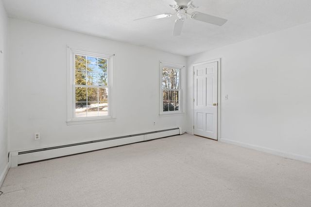 12 Fairway Drive, Amherst, NH 03031