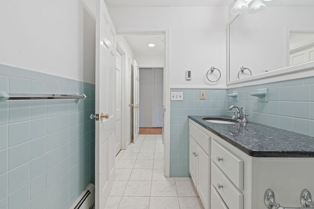 12 Fairway Drive, Amherst, NH 03031