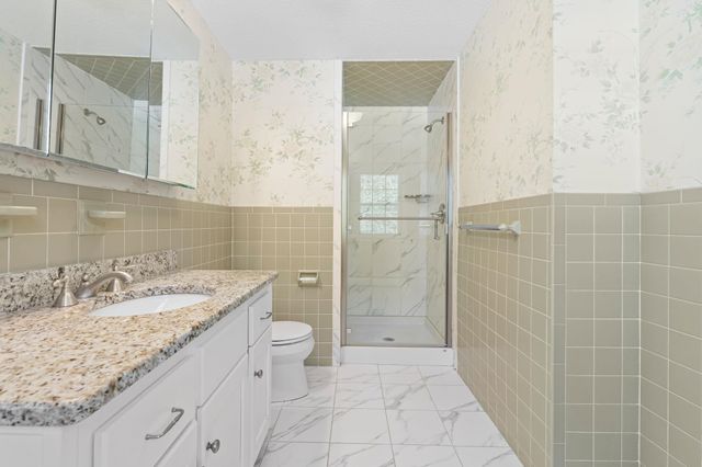 12 Fairway Drive, Amherst, NH 03031