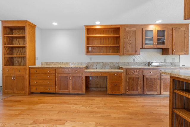 12 Fairway Drive, Amherst, NH 03031