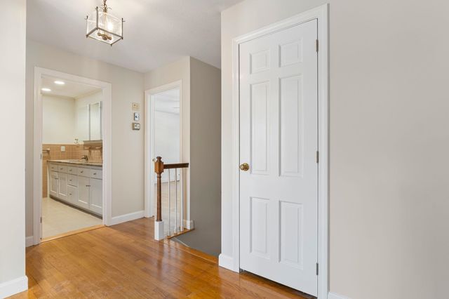 12 Fairway Drive, Amherst, NH 03031