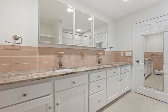 12 Fairway Drive, Amherst, NH 03031